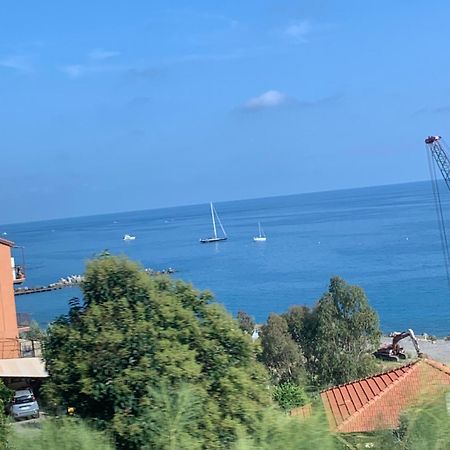 Chez La Cave Apartment Sanremo Bagian luar foto